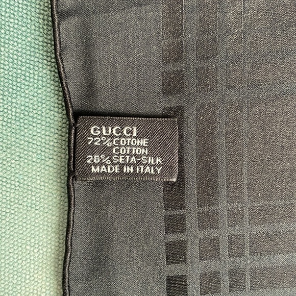 Authentic Gucci Pocket Square - Picture 9 of 12